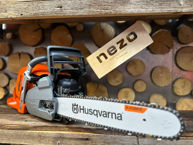 Pilarka spalinowa Husqvarna 550 XP Mark II + olej Husqvarna