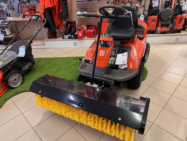 Szczotka z osłoną Husqvarna do Ridera seria 300