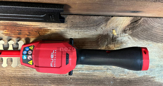 Nożyce do żywopłotu 20 cm Milwaukee M12FHT20-0
