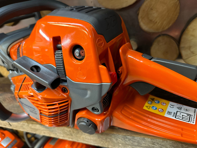 Pilarka spalinowa Husqvarna 550 XP Mark II + olej Husqvarna