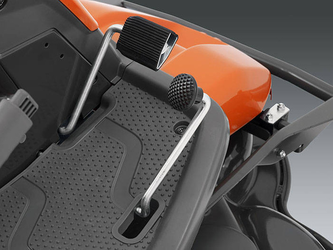 Rider Husqvarna R112C 8,4 kW 85 cm 413cm³ z kosiskiem COMBI 85