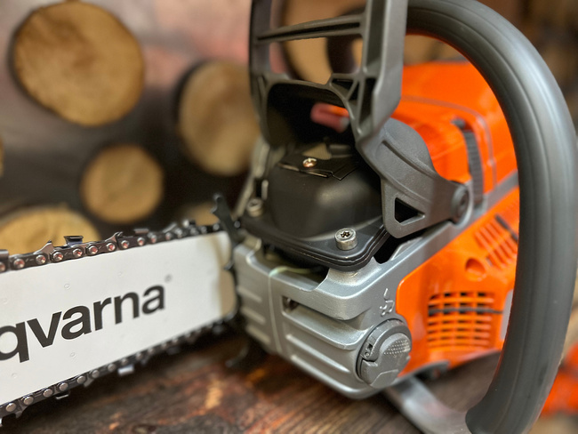 Pilarka spalinowa Husqvarna 550 XP Mark II + olej Husqvarna