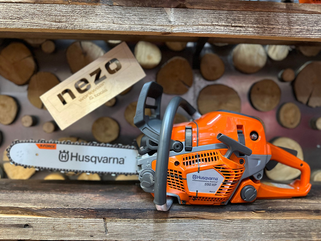 Pilarka spalinowa Husqvarna 550 XP Mark II + olej Husqvarna