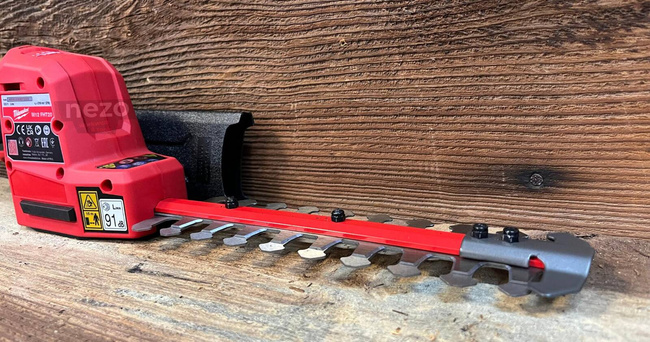 Nożyce do żywopłotu 20 cm Milwaukee M12FHT20-402