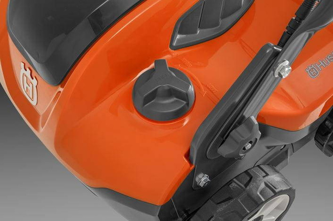 Wertykulator Akumulatorowy Husqvarna S138C