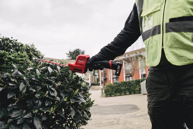 Nożyce do żywopłotu 20 cm Milwaukee M12FHT20-0