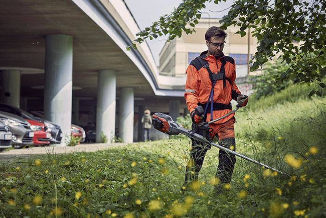 Wykaszarka akumulatorowa Husqvarna 535iRX 45 cm 4,9 kg