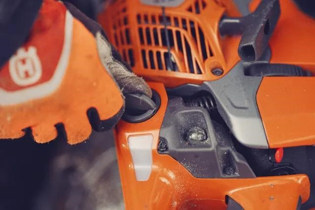 Pilarka łańcuchowa Husqvarna 564 XP® G z wtryskiem paliwa