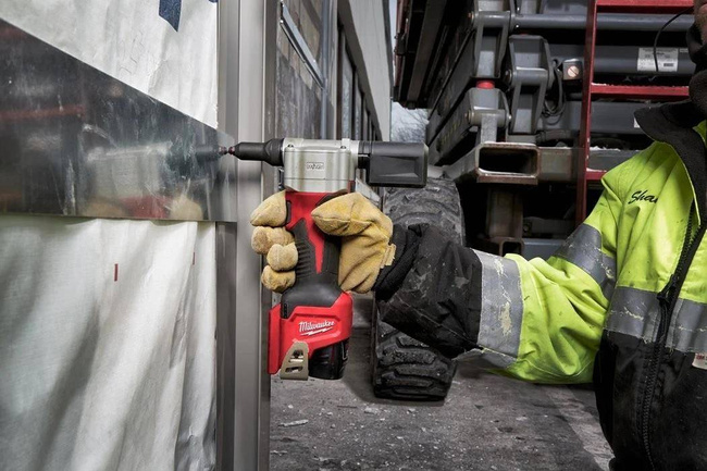 Subkompaktowa nitownica Milwaukee M12BPRT-0