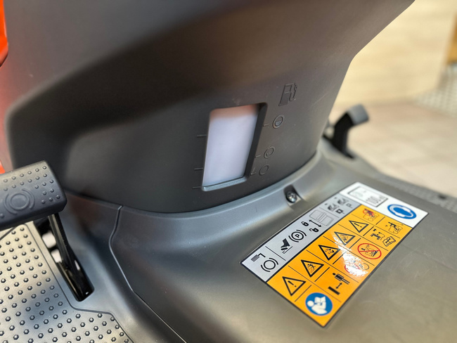 Traktorek Husqvarna TC114 9 kW 95 cm 452 cm³