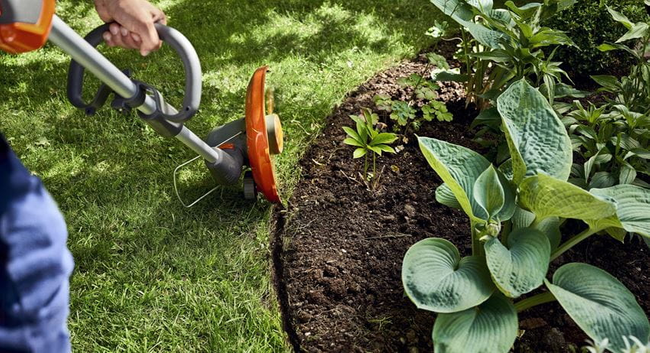 Podkaszarka akumulatorowa Husqvarna 110iL 30 cm w zestawie z baterią i ładowarką