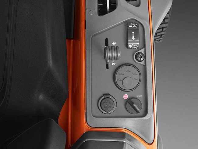 Rider Husqvarna z koszem RC320Ts AWD 12.7 kW 635 cm³ 103-112 cm bez kosiska