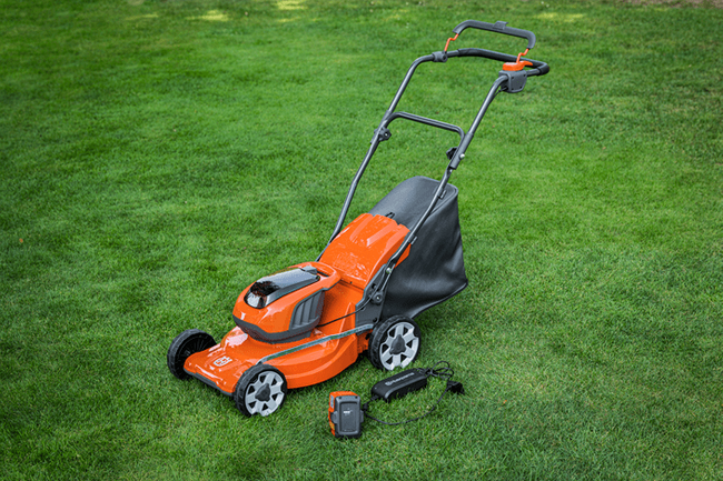 Kosiarka Akumulatorowa Husqvarna LC142i zestaw