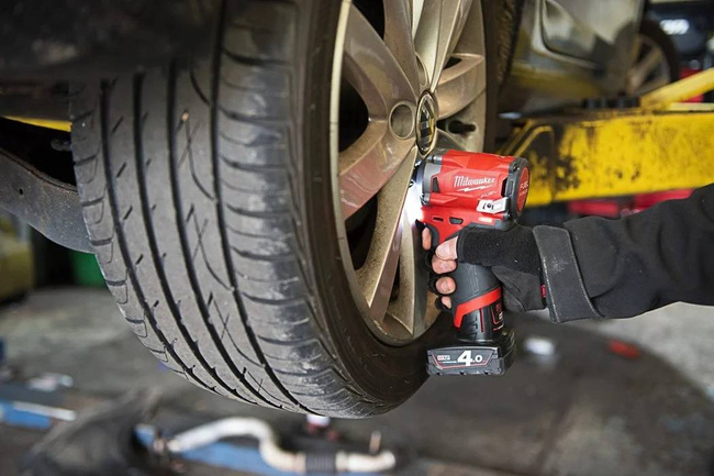 Klucz udarowy Milwaukee M12FIWF12-0 1/2" HEX