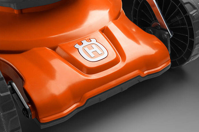 Kosiarka spalinowa Husqvarna LC151S + olej Husqvarna