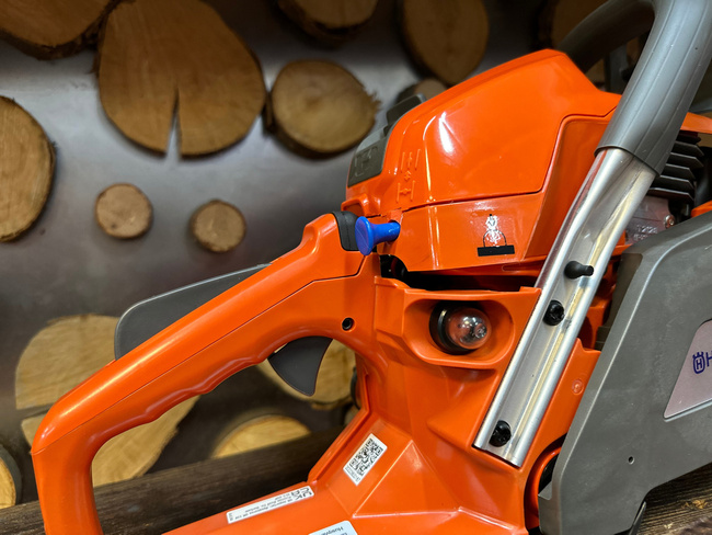 Pilarka spalinowa Husqvarna 543 XP + olej Husqvarna