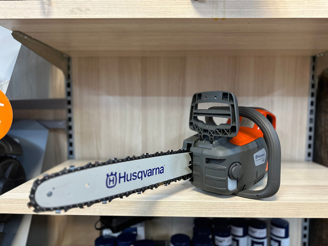 Pilarka Akumulatorowa Husqvarna 240i bez baterii i ładowarki+ ŁAŃCUCH GRATIS