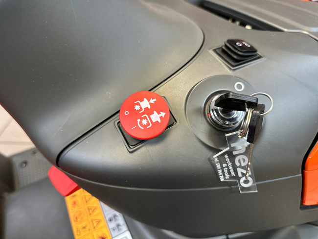 Traktorek Husqvarna TC114 9 kW 95 cm 452 cm³