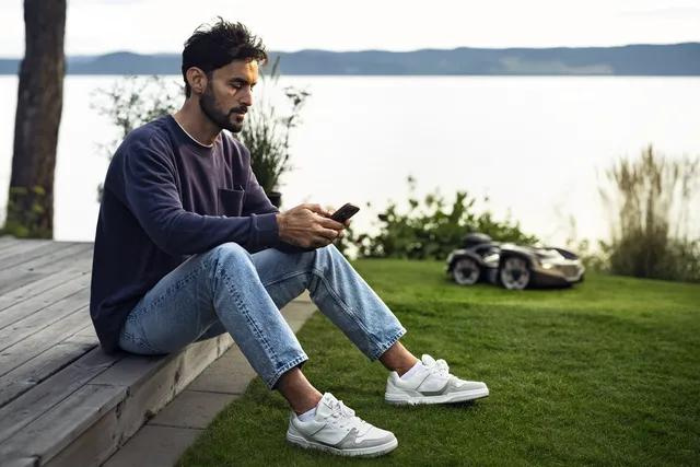 Robot koszący Husqvarna Automower® 435X AWD NERA z technologią bezprzewodową