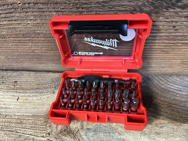 Zestaw bitów udarowych Milwaukee Shockwave 32 szt.