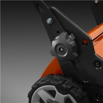 Kosiarka spalinowa Husqvarna LC253S + olej Husqvarna