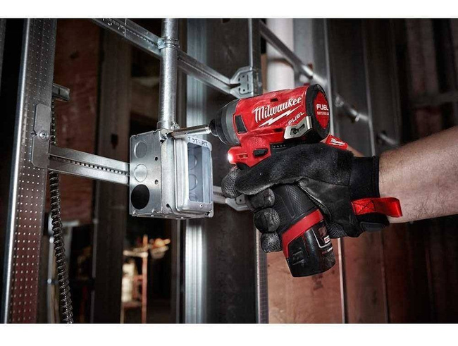 Zakrętarka udarowa 1/4" HEX Milwaukee M12FID-0