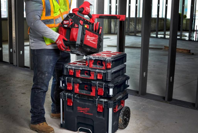 Skrzynia packout na kołach Milwaukee