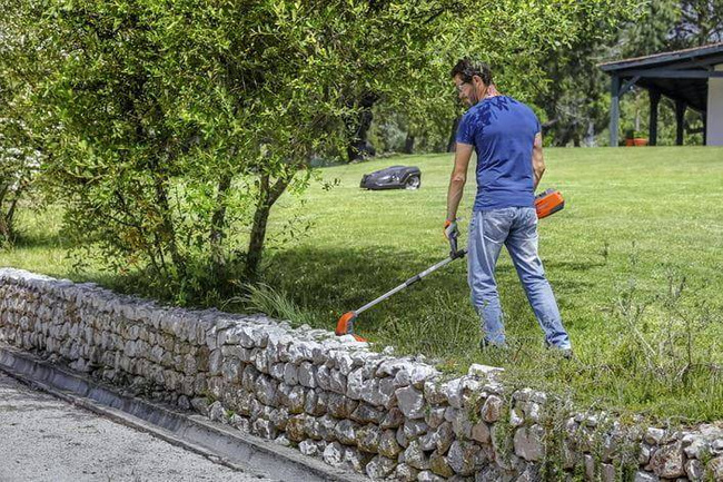 Kosiarka automatyczna Husqvarna 420 do 2200 m²