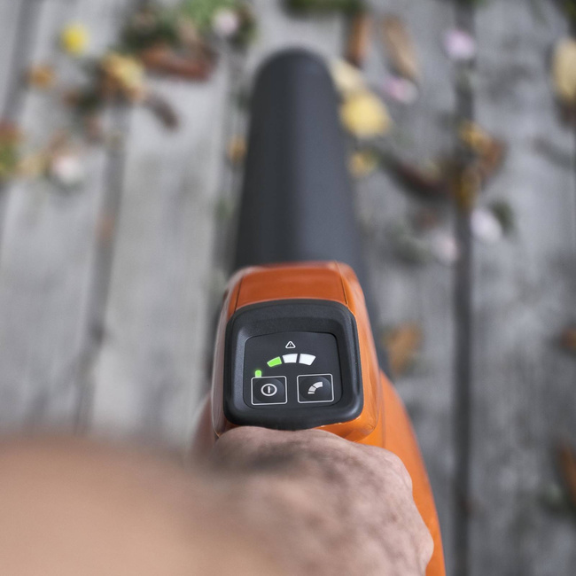 Dmuchawa Akumulatorowa Husqvarna 120iB zestaw z ładowarką i baterią