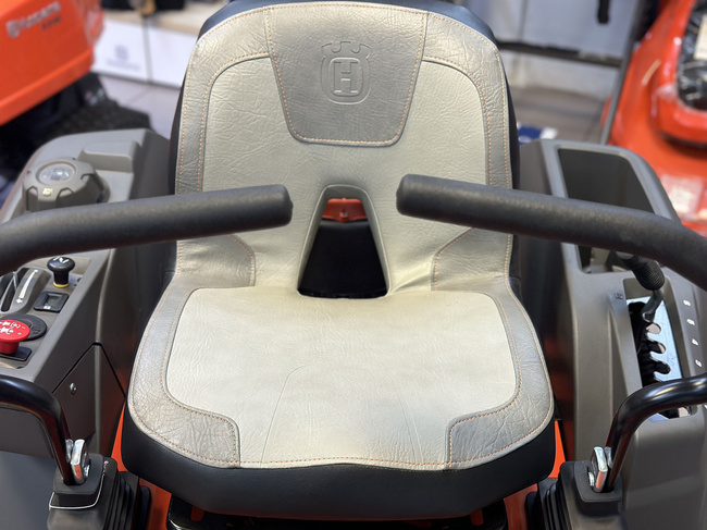 Kosiarka spalinowa Husqvarna ZTH Z242F 16.4 kW + 724 cm³ + 107 cm + olej Husqvarna