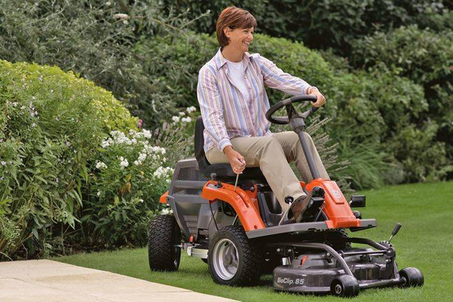 Rider Husqvarna R112C5 8,4 kW 85 cm 344cm³ z kosiskiem COMBI 85